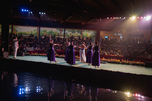 アリイ・ルアウ・レストラン slide 17