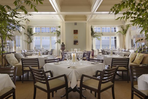 「スコットのハワイ」シリーズ、モアナ・サーフライダー・ウェスティン・リゾート＆スパの豪華ペントハウスとスパをまるごと体験