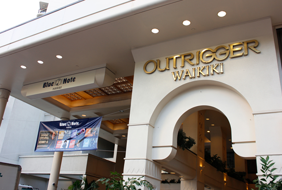 アウトリガー・ワイキキ・ビーチ・リゾートにブルーノートがオープン