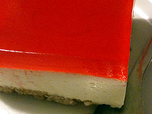 オアフ島ホノルル、ニューイーグル・カフェのケーキがおすすめ