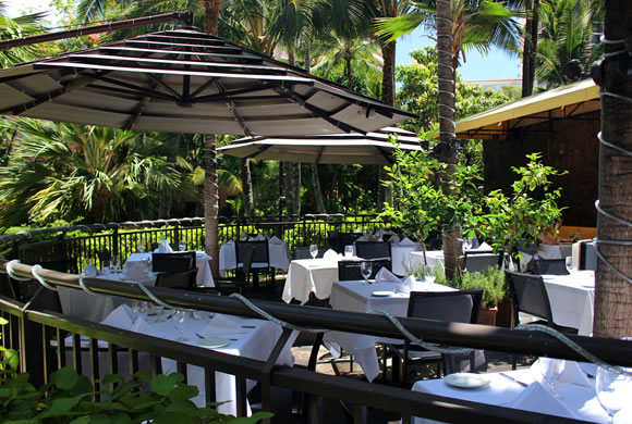 ワイキキのロイヤル・ハワイアン・センター内、イル・ルピーノ