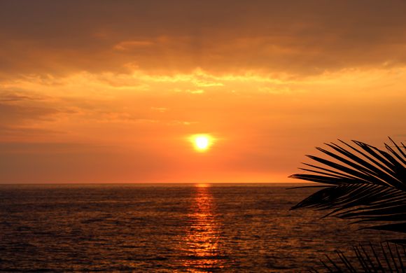 ハワイ島コナにあるホテル、シェラトン・コナ・リゾート&スパ・アット・ケアウホウ・ベイのロビー