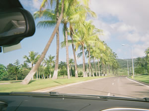 ホノルル国際空港に到着