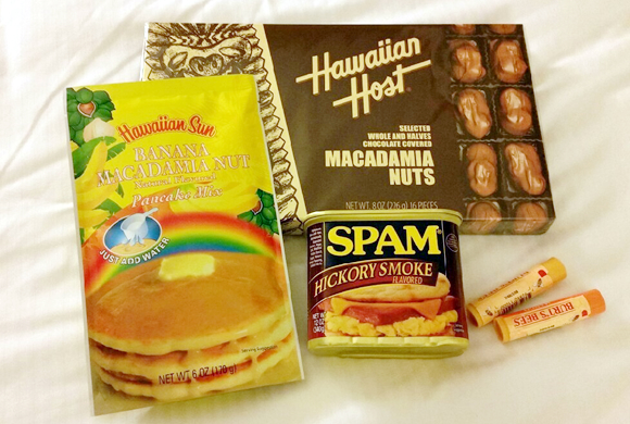 ハワイ旅行に当選した河村さんと五十嵐さん