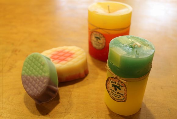 キャンドルやソープのクリスマスプレゼント、ハワイ土産