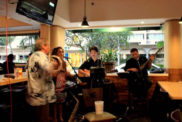 ワイキキ・サンド・ヴィラ・ホテルに新しいレストラン誕生!