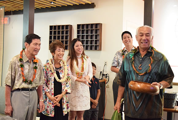 ハワイ、踊り子レストラン