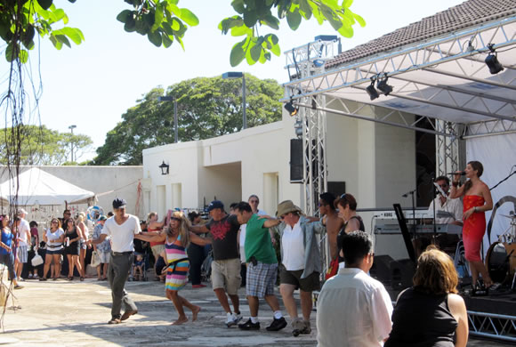 ハワイではギリシャ料理が人気