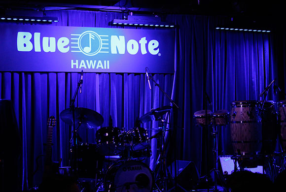 アウトリガー・ワイキキ・ビーチ・リゾートにブルーノートがオープン