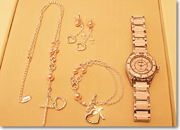 クイーン･カアフマヌ･センター,ディテール