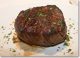 ワイキキ・ビーチ・ウォーク,ルースズ・クリス・ステーキ